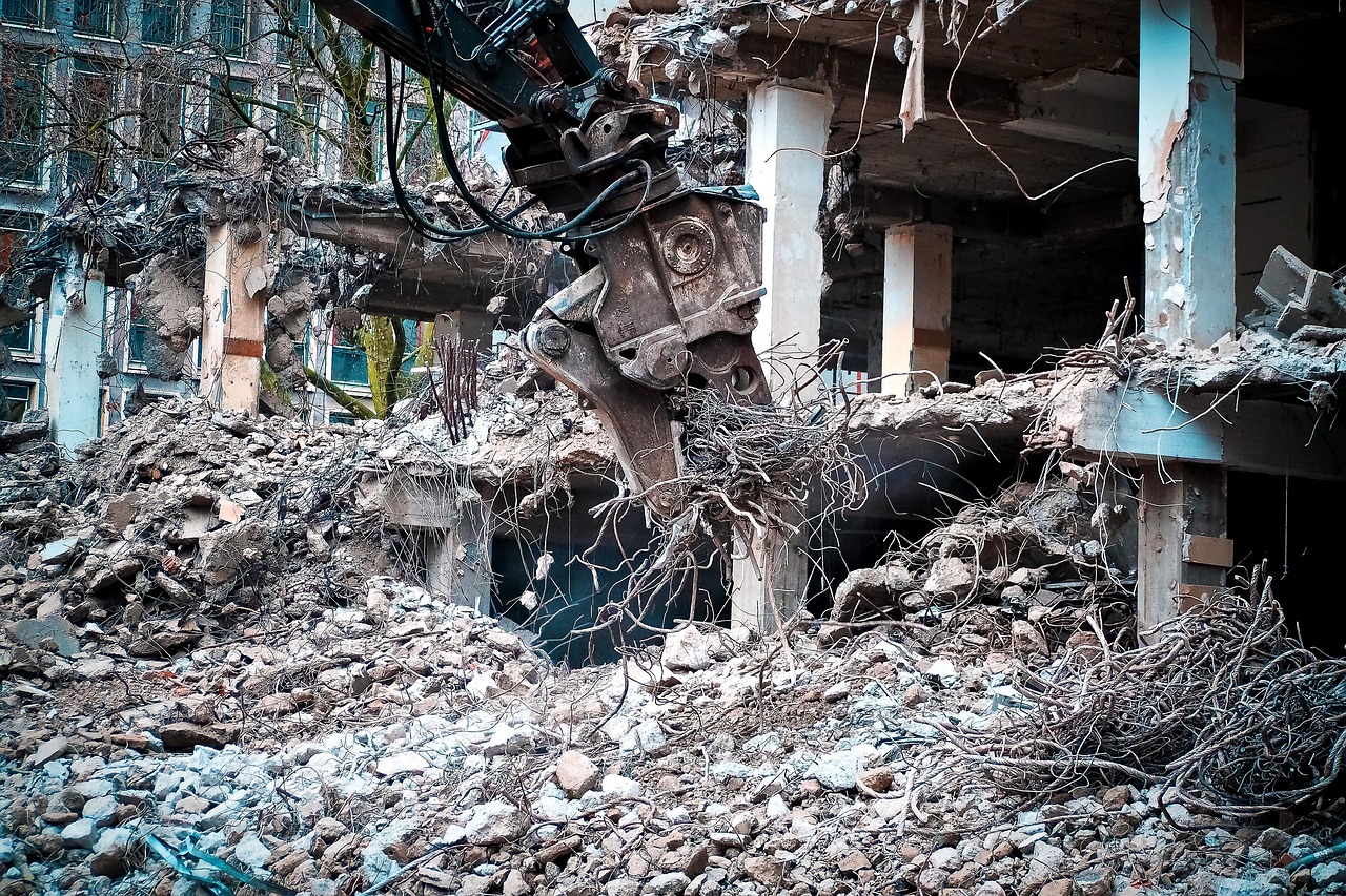 Notfall-Abbruch nach Brandschaden in Wien